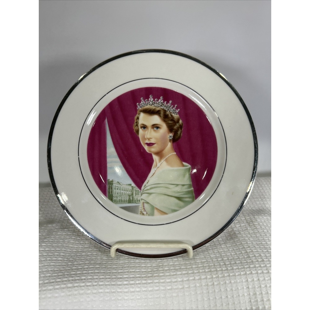 Vtg Queen Elizabeth II Coronation Plate by Walker True China Bedford Ohio